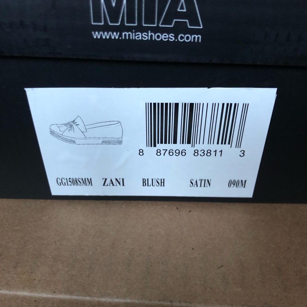 MIA Slip-On
